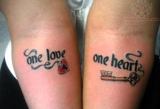 情侣同款爱意浓浓的英文字纹身图案