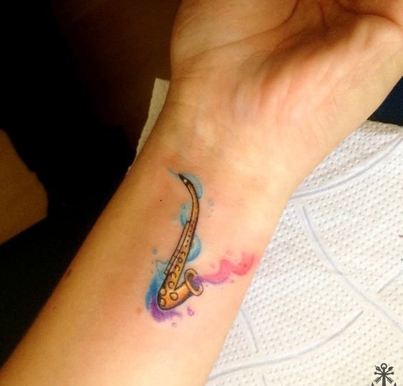 多款帅气的乐器萨克斯纹身图案