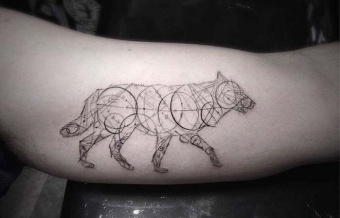 18款霸气的几何纹身狼纹身图案