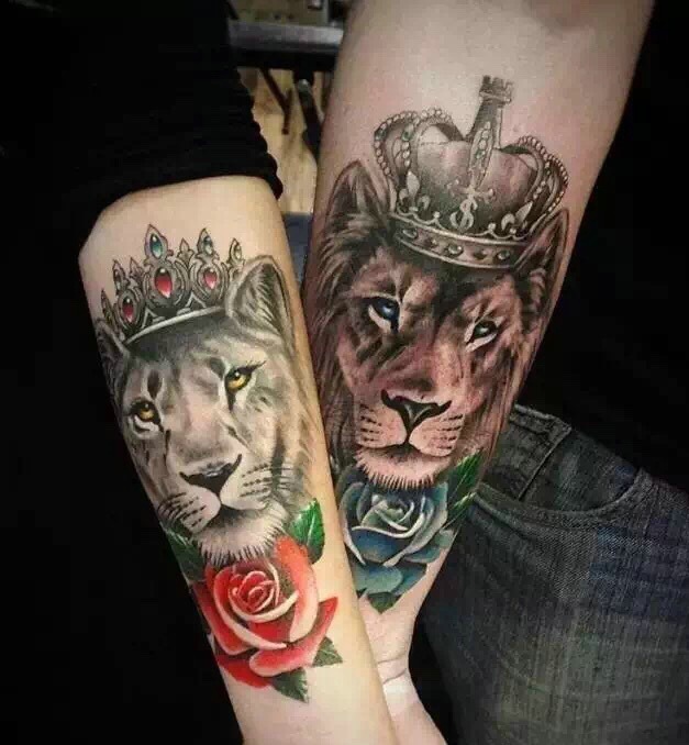 手臂一对彩色狮子头情侣纹身图案