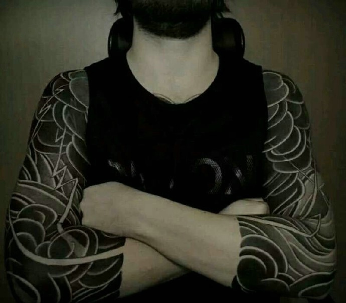 一组回头率超高的双半甲纹身图案