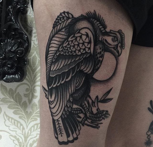 11款霸气十足的黑色秃鹰纹身图案