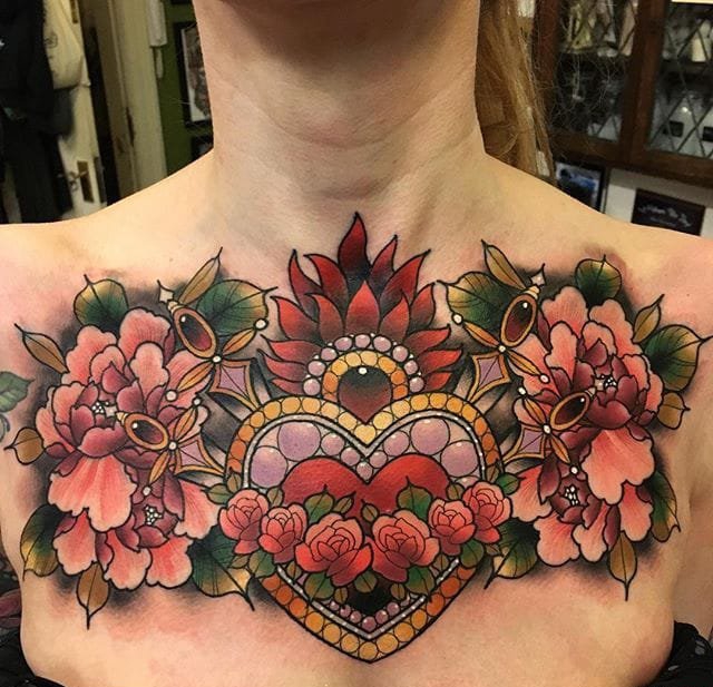 美女的超漂亮的宝石装饰的纹身图案来自达里尔