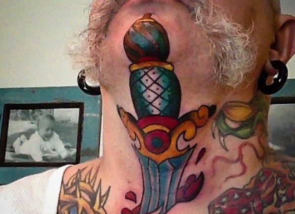 多款脖子上夸张的纹身图案
