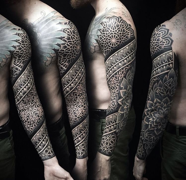 男性帅气的几何图形花臂纹身图案