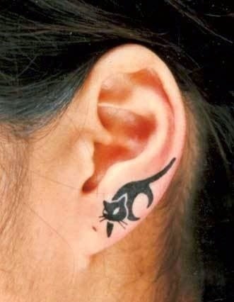 20款女孩耳朵上的小清新纹身图案