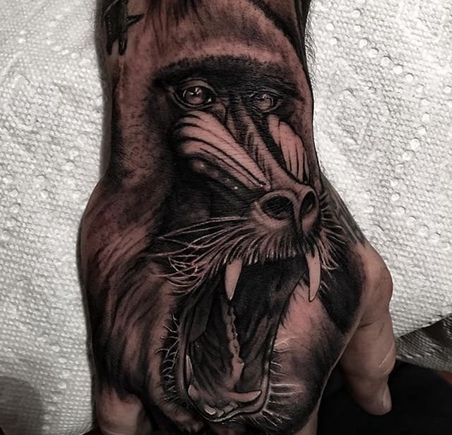 大胆的动物狒狒纹身图案