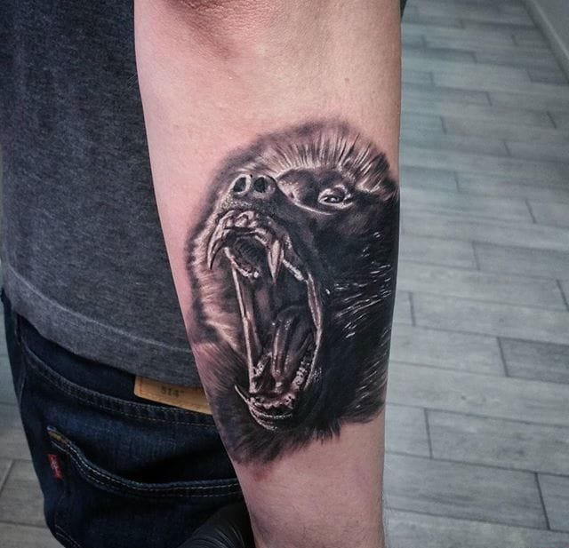 大胆的动物狒狒纹身图案