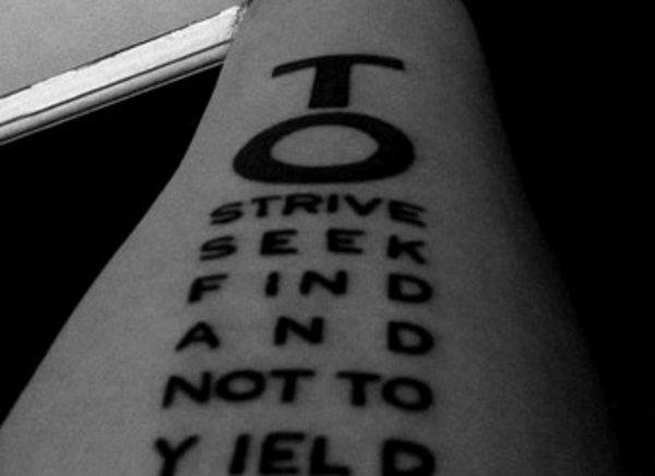 个性的引用多段落英文字纹身图案