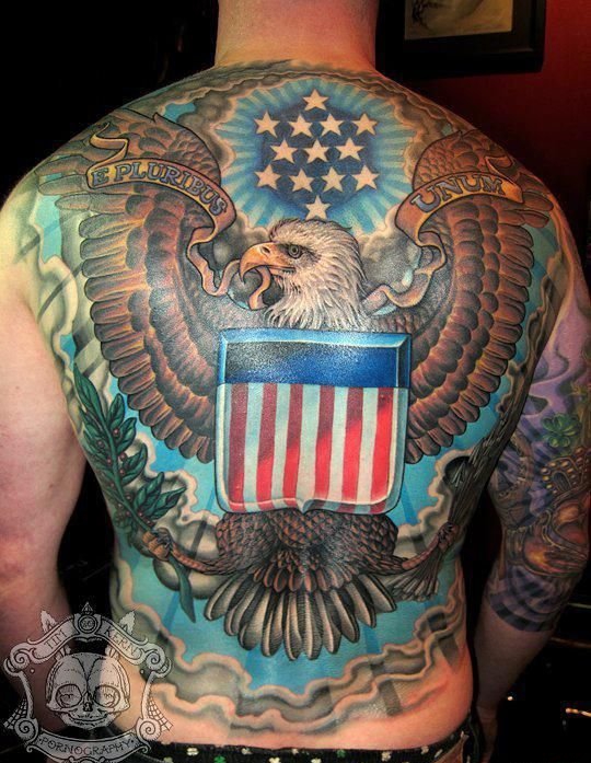 男性背部满背超霸气白头鹰纹身图案