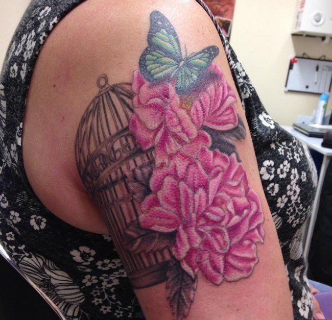 漂亮的牡丹花朵纹身图案