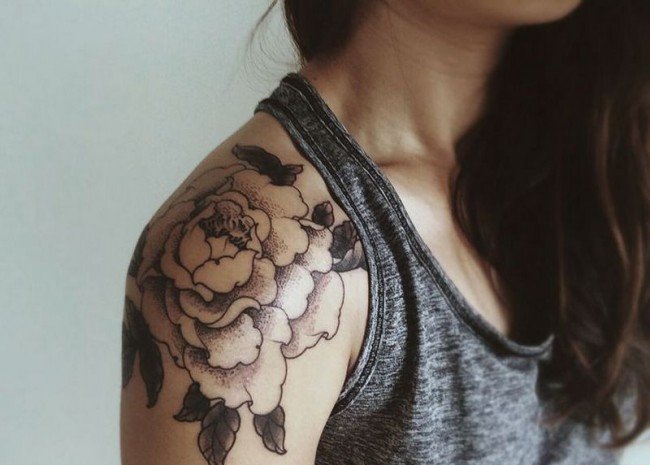 漂亮的牡丹花朵纹身图案