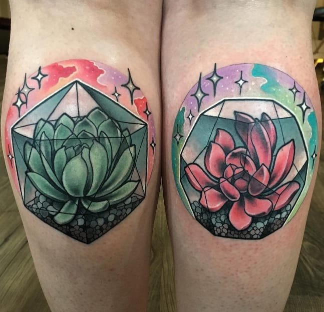 女生喜爱的13款彩色的甜美的多肉植物纹身图案