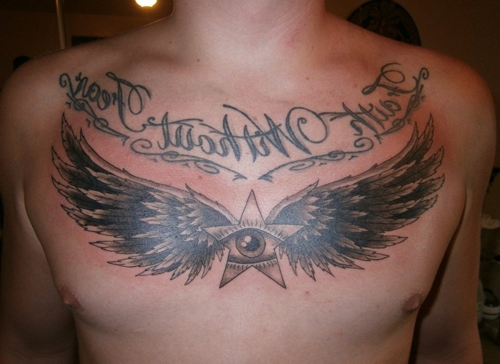 满胸漂亮的天使翅膀纹身图案