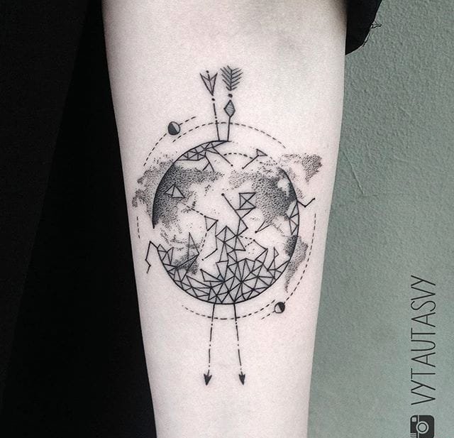 奇妙的黑色的几何点刺纹身图案