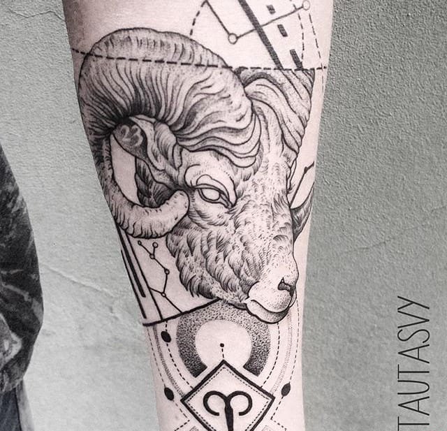 奇妙的黑色的几何点刺纹身图案