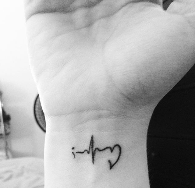 多款清新的简单的分号纹身图案