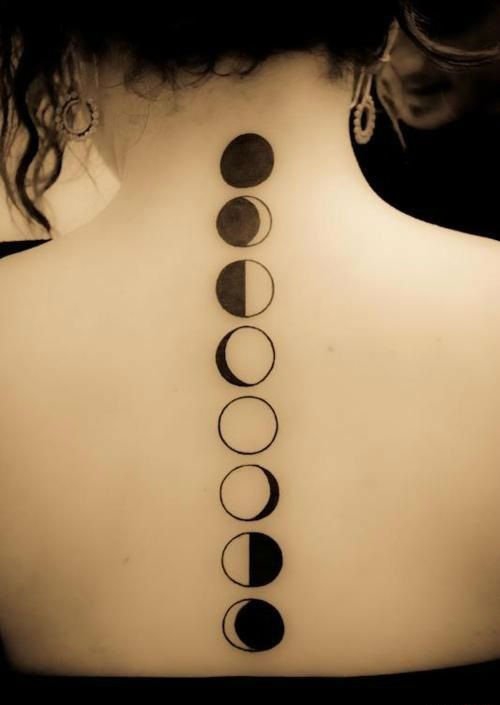 女孩脊椎骨线上清新漂亮的纹身图案