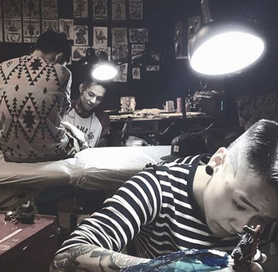 抽象的写生风格素描水彩纹身图案来自于纹身师纳迪