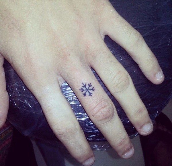 女生手指漂亮的小清新纹身图案