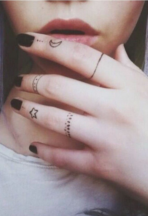 女生手指漂亮的小清新纹身图案