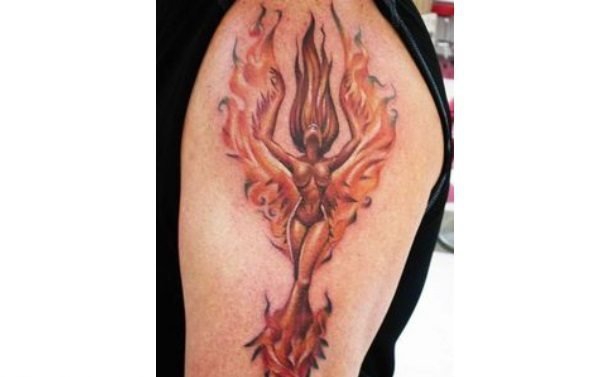 10款漂亮的火凤凰纹身图案