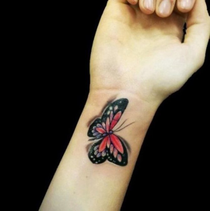 女性喜欢的漂亮的蝴蝶纹身图案