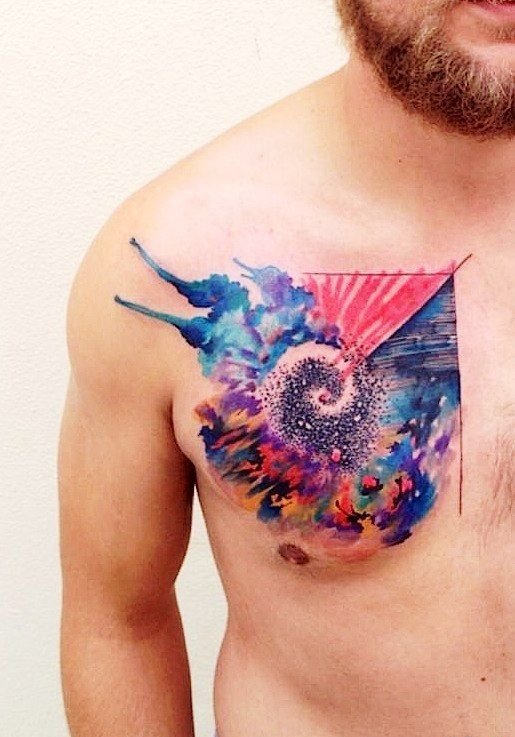 胸前漂亮的水彩风格纹身图案