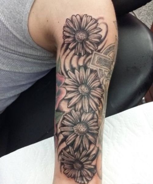 30多款女性身上漂亮的雏菊花纹身图案