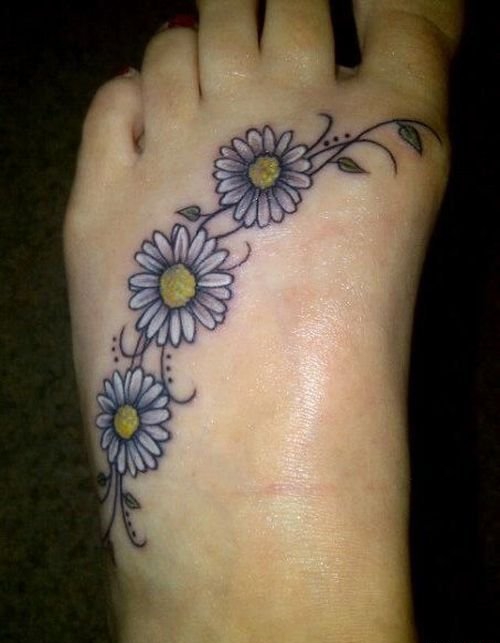 30多款女性身上漂亮的雏菊花纹身图案