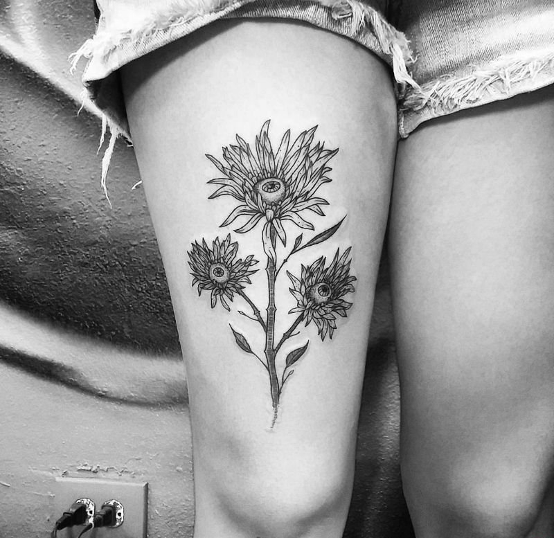 精致的黑色微型景观纹身图案来自托马斯