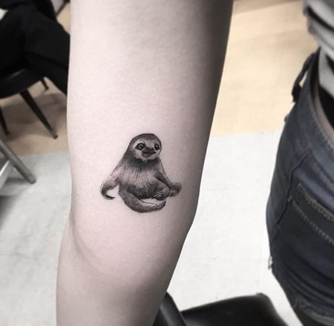 7款不同角色人物的小动物树懒纹身图案