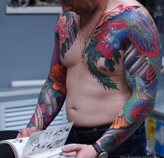 超霸气的大面积动物纹身龙和蛇和鱼纹身图案