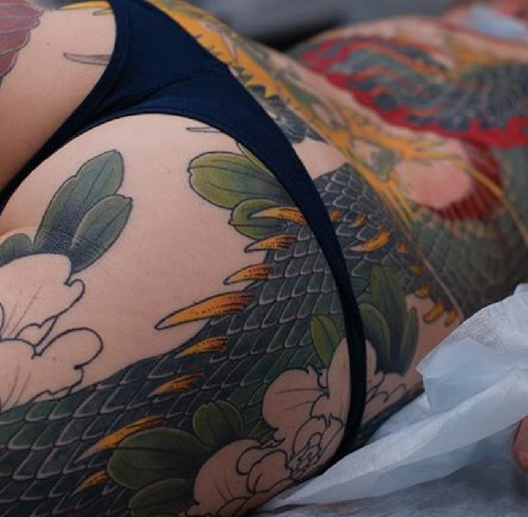 超霸气的大面积动物纹身龙和蛇和鱼纹身图案