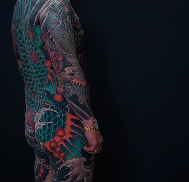 超霸气的大面积动物纹身龙和蛇和鱼纹身图案
