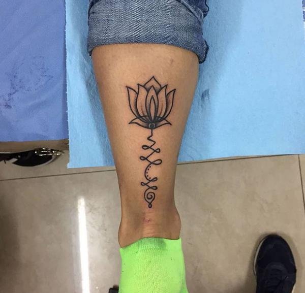 多款精致漂亮的莲花纹身图案