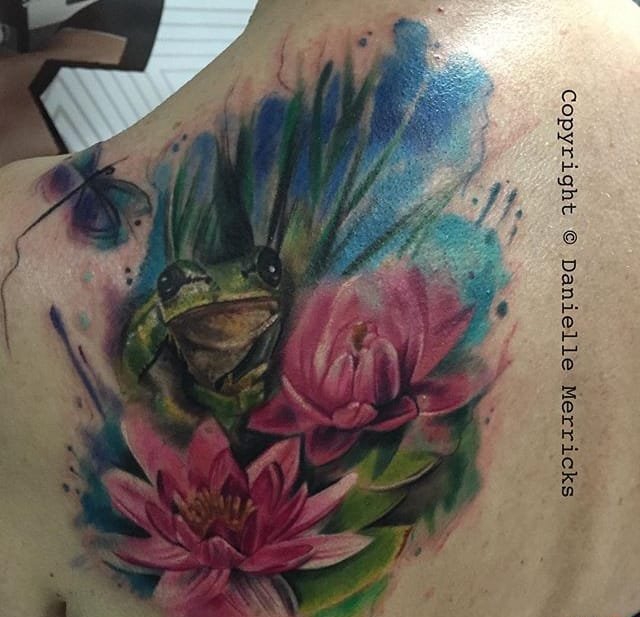 美丽的彩色纹身水彩纹身图案来自于男纹身师丹尼尔