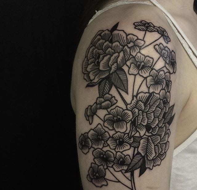 多款精致的纯手工黑线抽象纹身图案来自伊恩