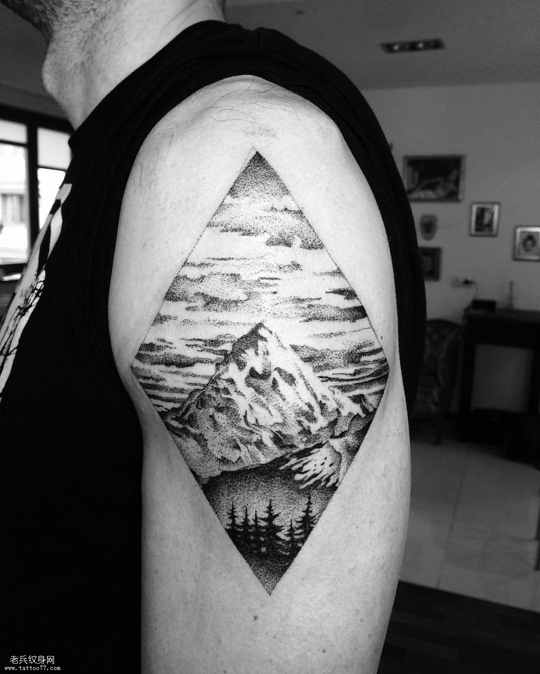 几何山水纹身图案