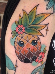 大臂欧美school菠萝花朵纹身图案