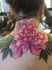 背部传统牡丹花彩绘纹身图案