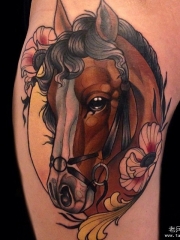 大腿欧美school马纹身图案