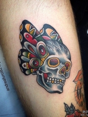 大腿欧美old school骷髅蝴蝶纹身图案