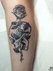 小腿欧美school骷髅玫瑰黑灰线条纹身图案