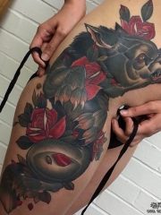 大腿old school玫瑰狼纹身图案