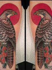 小臂欧美school老鹰太阳纹身图案