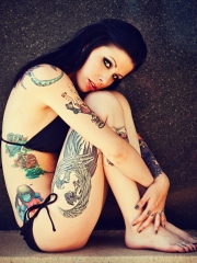 欧美美女全身彩绘纹身图案