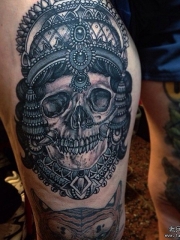 大腿school华丽的骷髅纹身图案