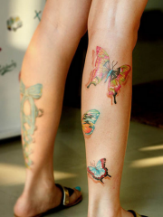 小腿漂亮的3D蝴蝶纹身图案