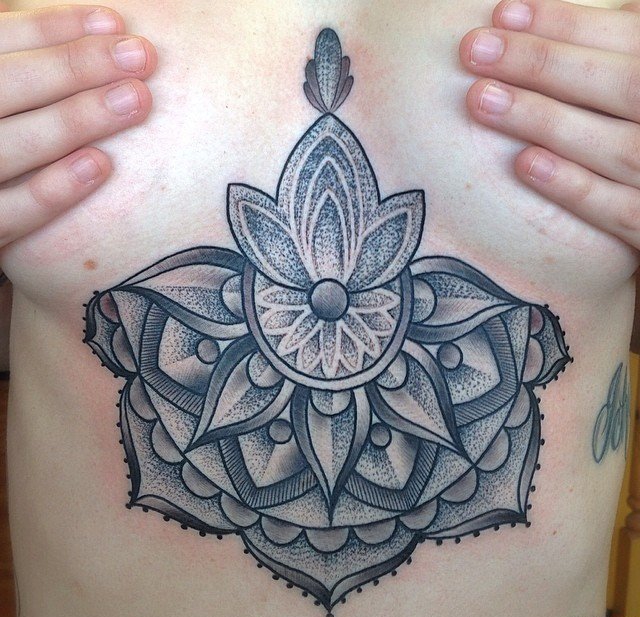 黑色曼陀罗纹身点刺技巧几何花纹身图案